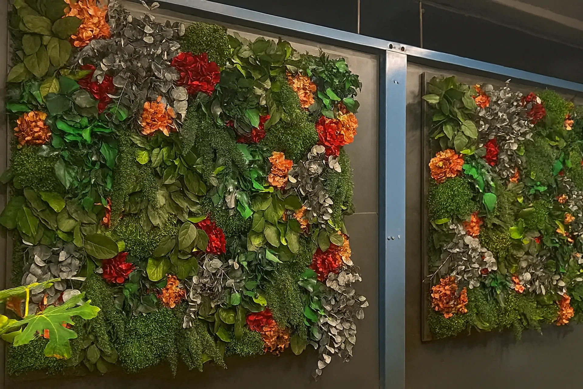 Modern Floral Wall Reference — Wall greenery by MOOSMOOS