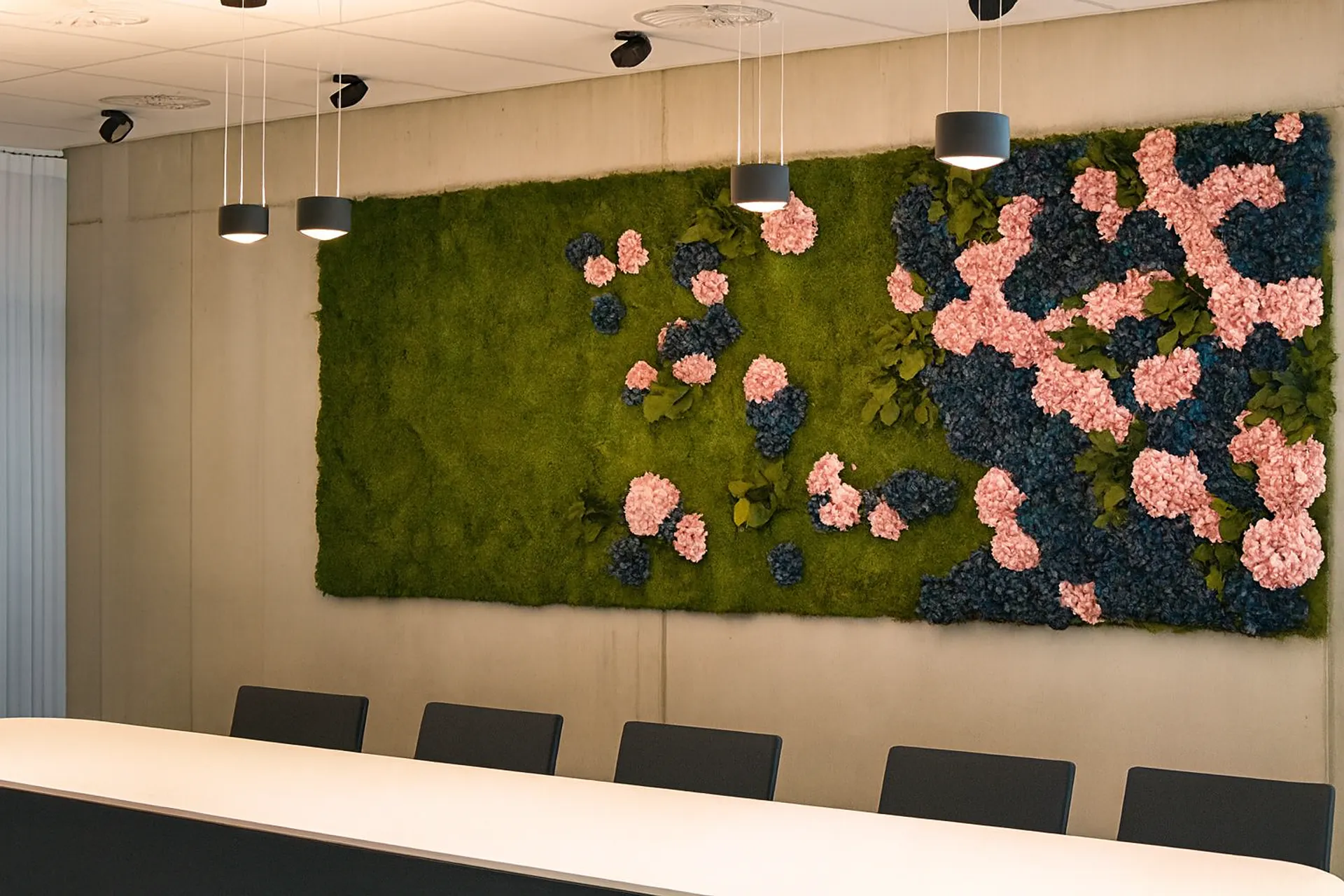 Modern Moss Wall for Conference Rooms and Offices — Wall greenery by MOOSMOOS