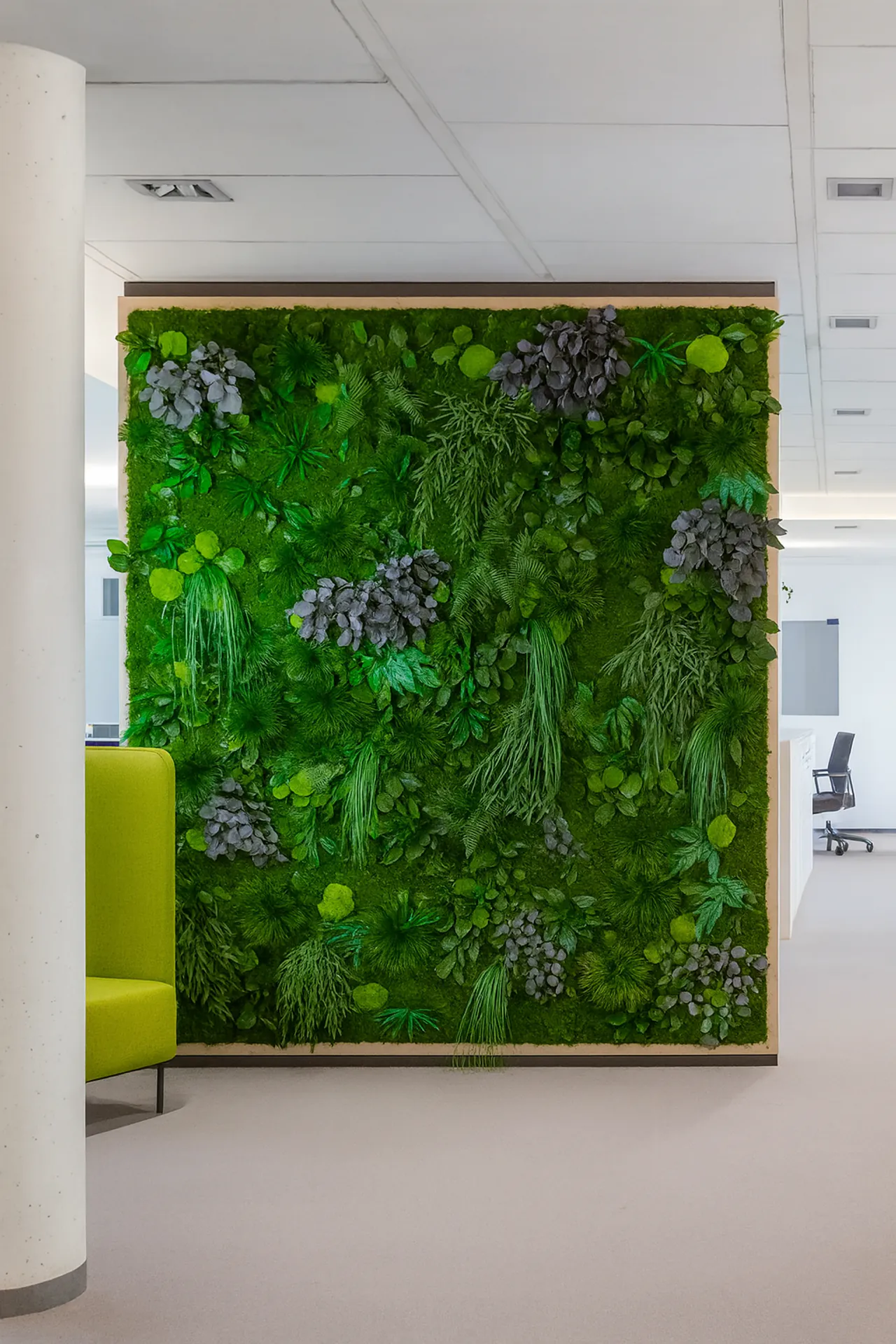 Modern Office Reception Moss wall — Wall greenery by MOOSMOOS