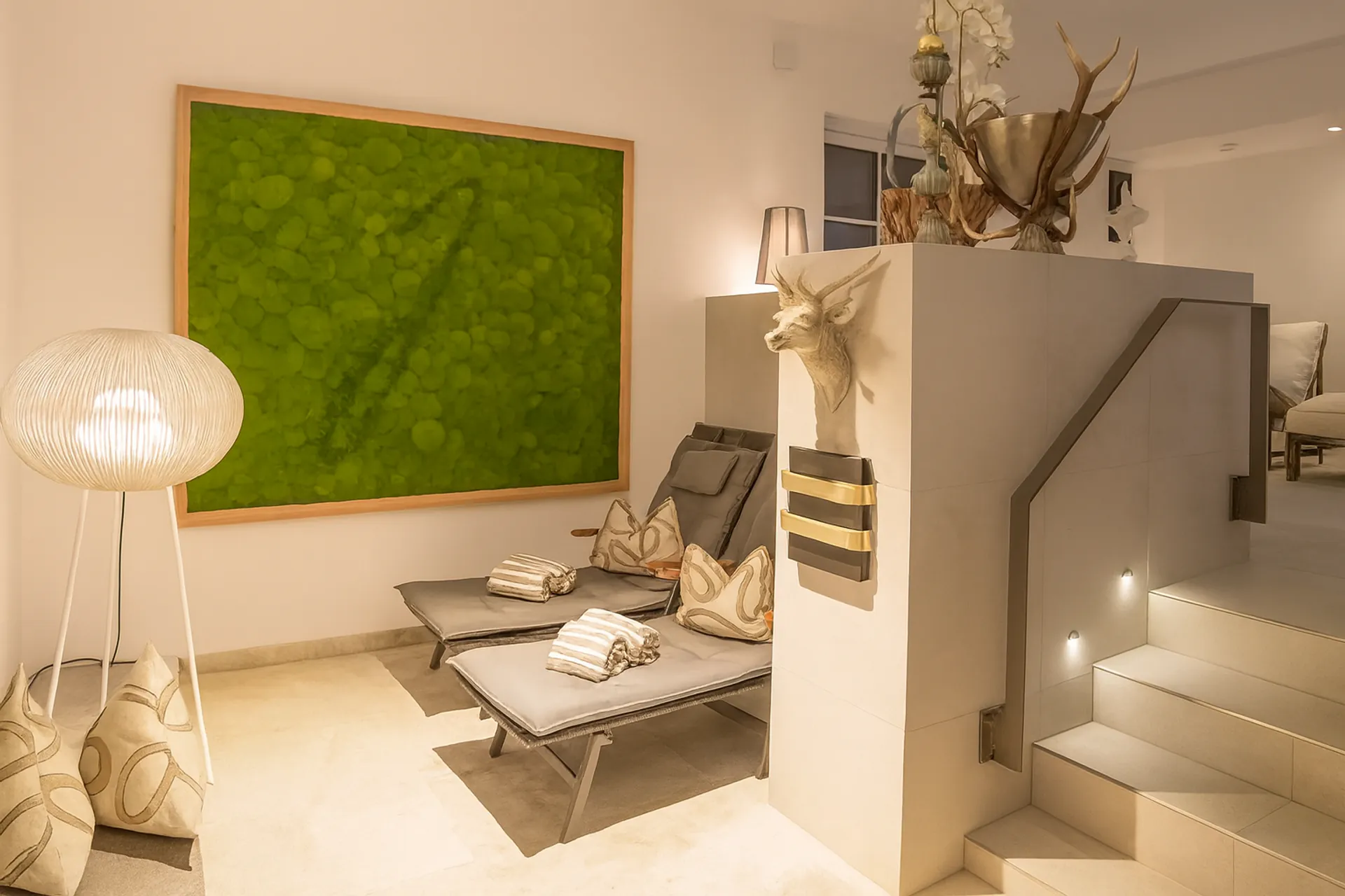 Moss picture Showroom Wellness Reception — Moss Pictures by MOOSMOOS