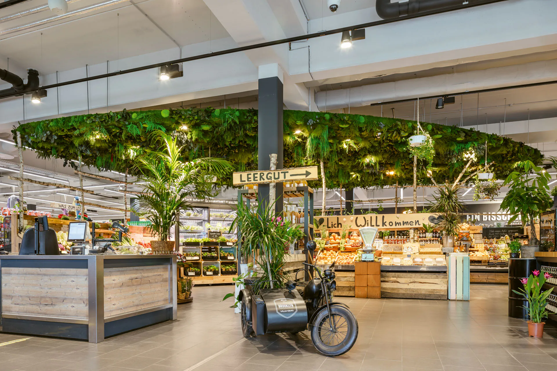 Green Roof — Ceiling greenery · Retail