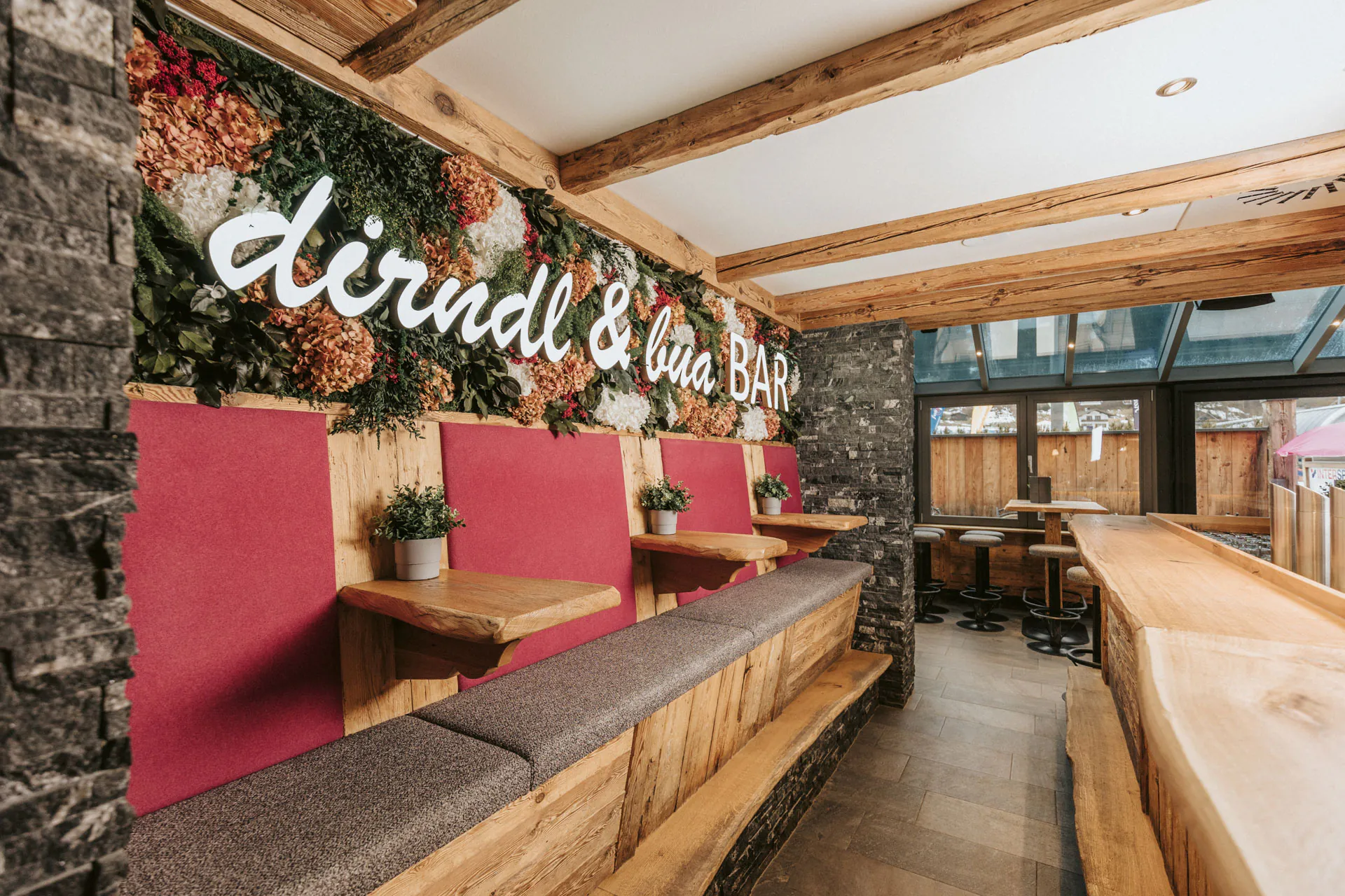Moss wall · Bar & Restaurant