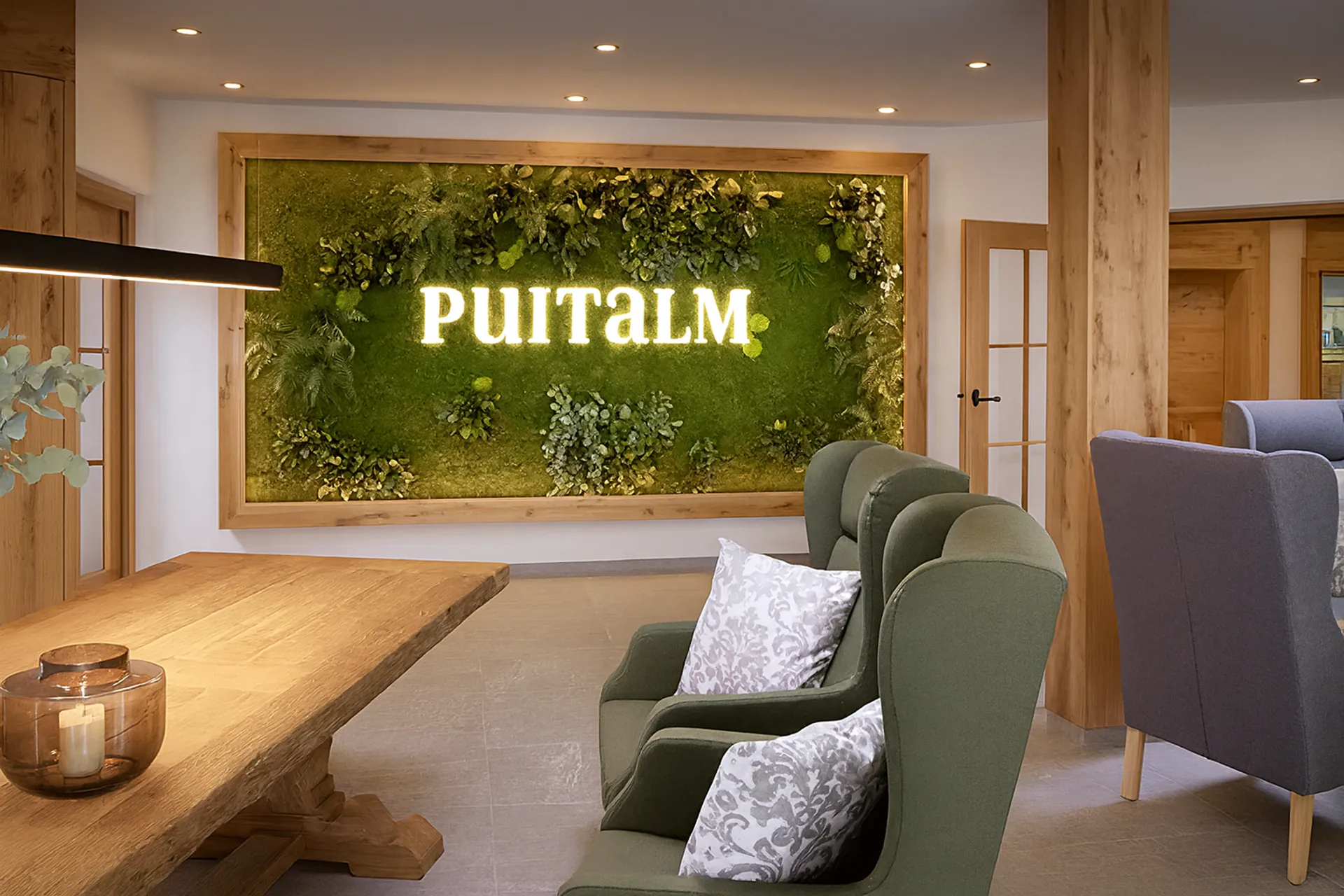 Moss wall in the hotel lobby reception area — Wall greenery by MOOSMOOS