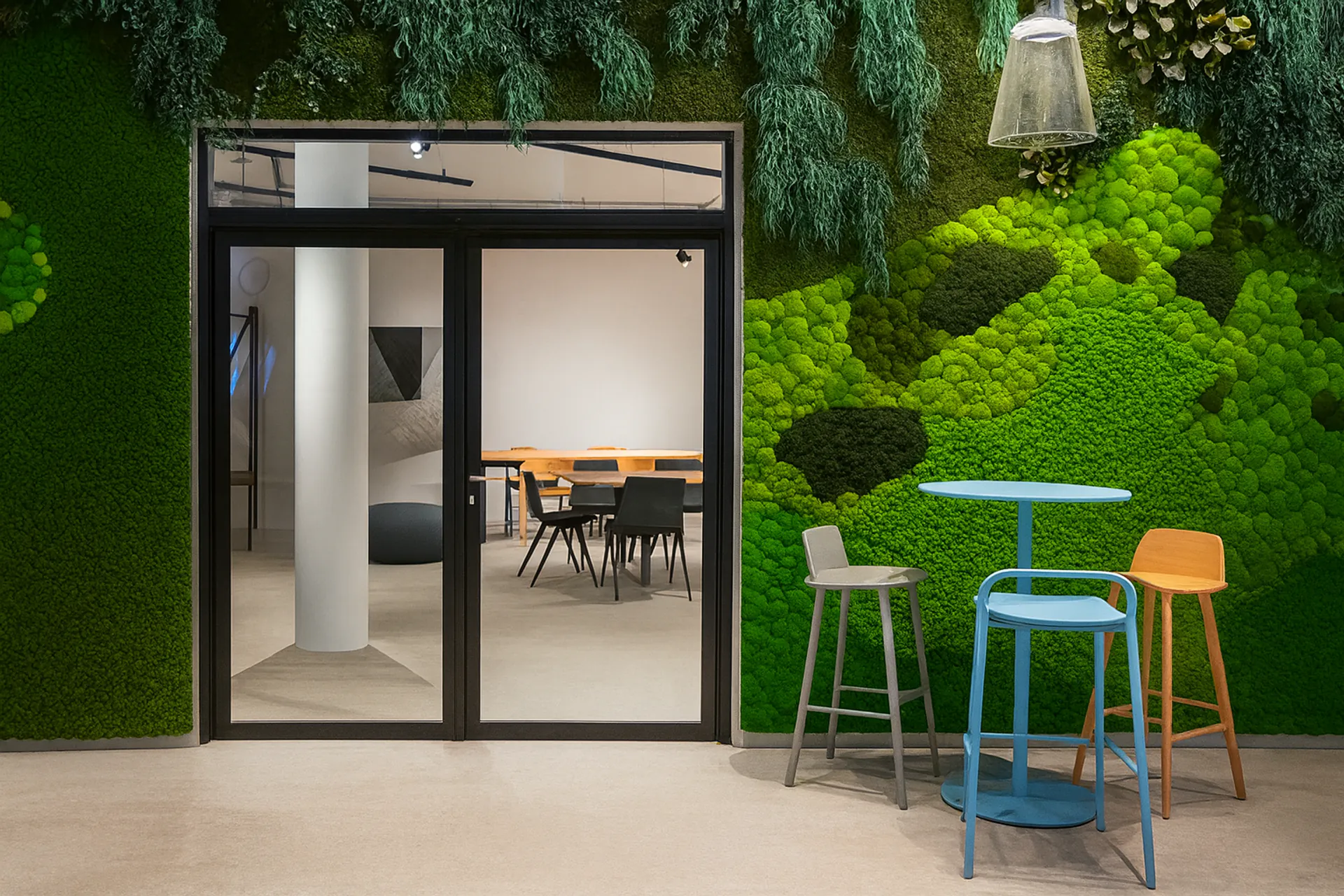 Modern Office Reception Moss wall — Wall greenery by MOOSMOOS