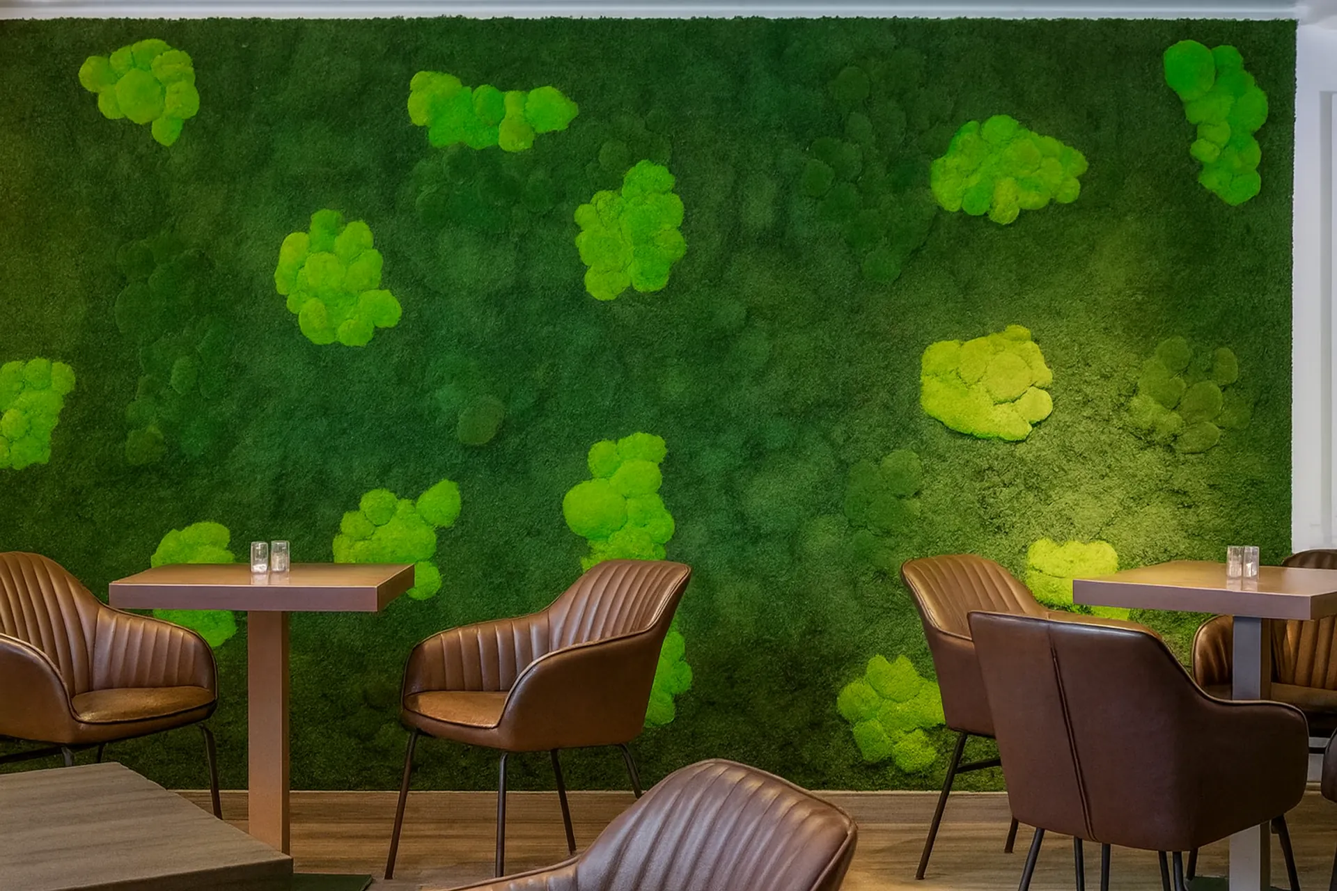 Moss wall Modern Lounge — Wall greenery by MOOSMOOS