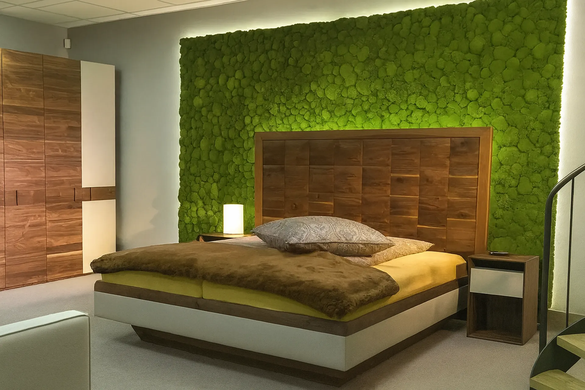 Moss wall Showroom: Bedroom — Wall greenery by MOOSMOOS