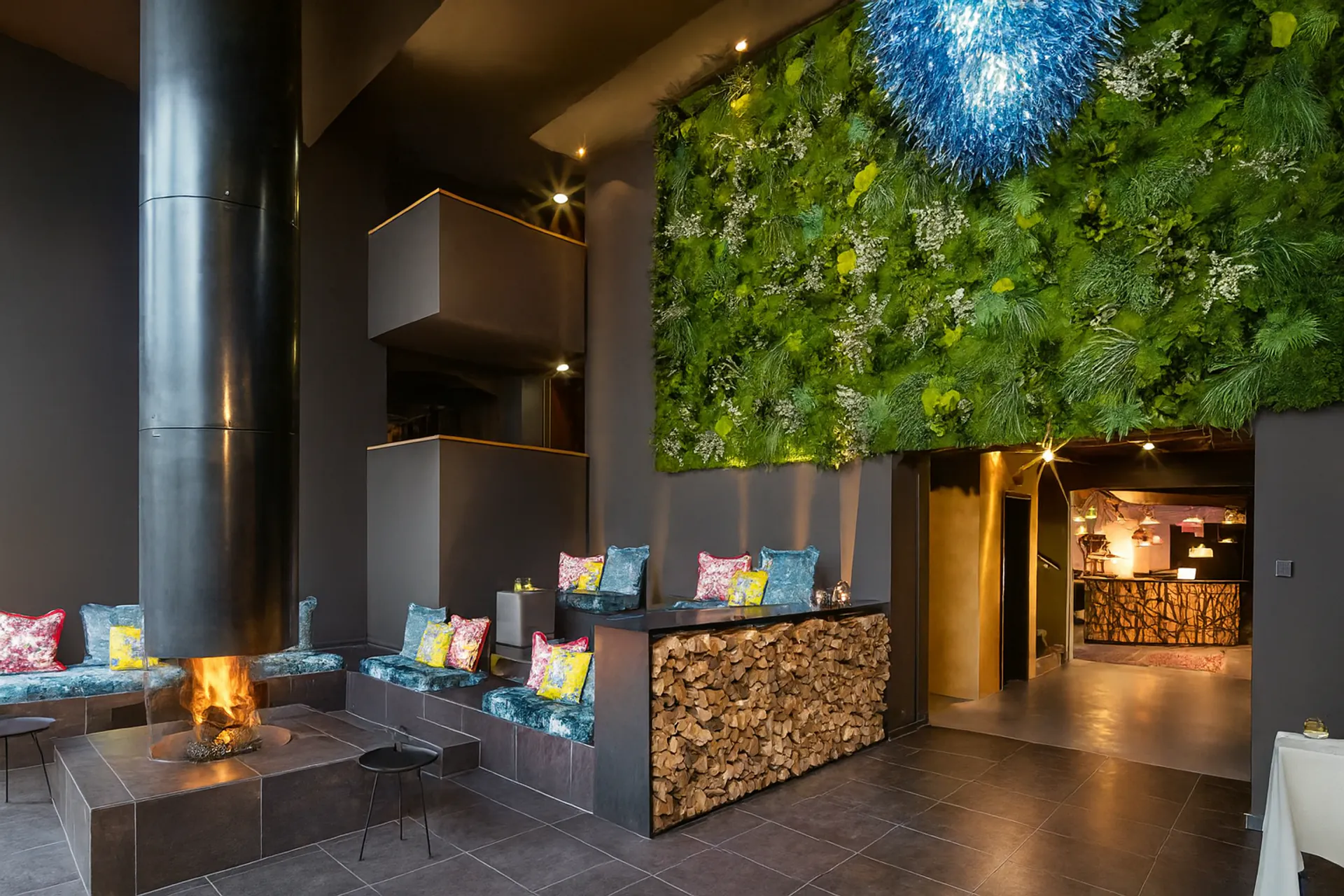 Room divider for hotel lounge and reception — Room dividers & acoustic solutions by MOOSMOOS