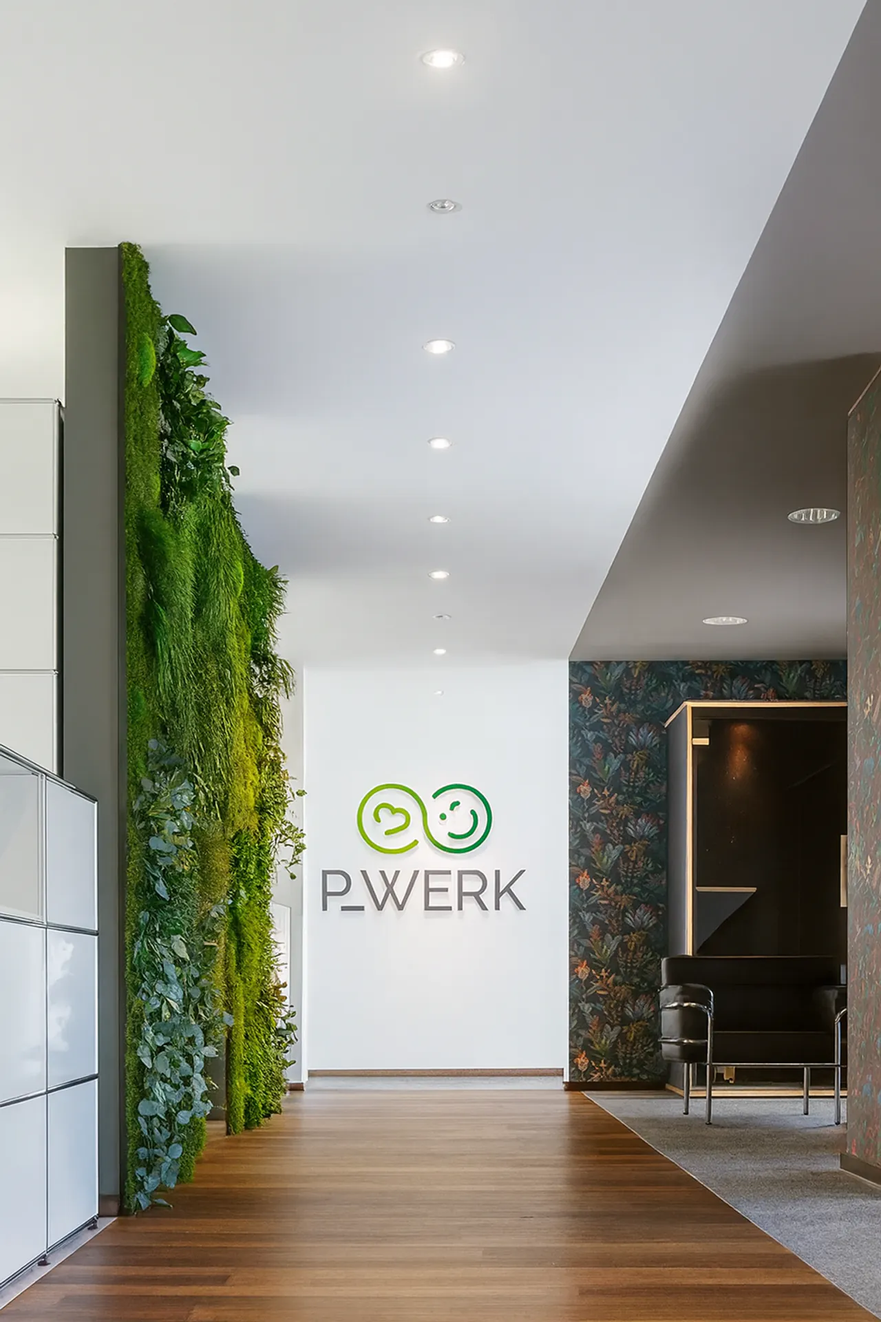 Logo made of moss, Pwerk office reception — Logo made of moss by MOOSMOOS
