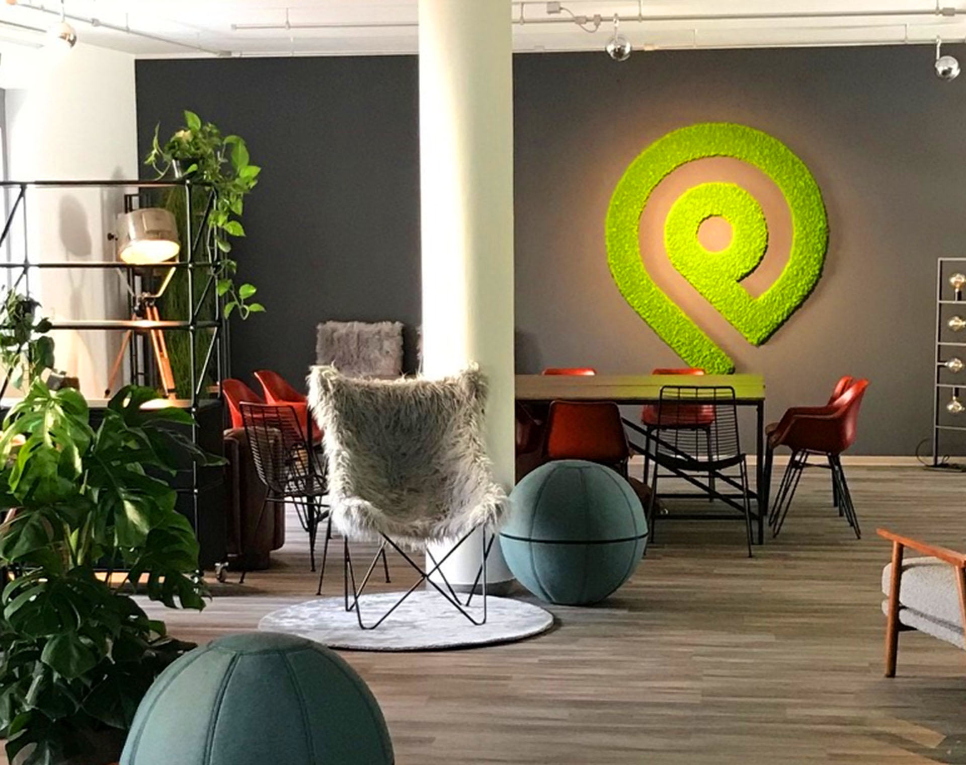 Logo in Islandmoos in Office