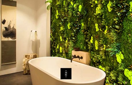 Dschungelmooswand im Badezimmer