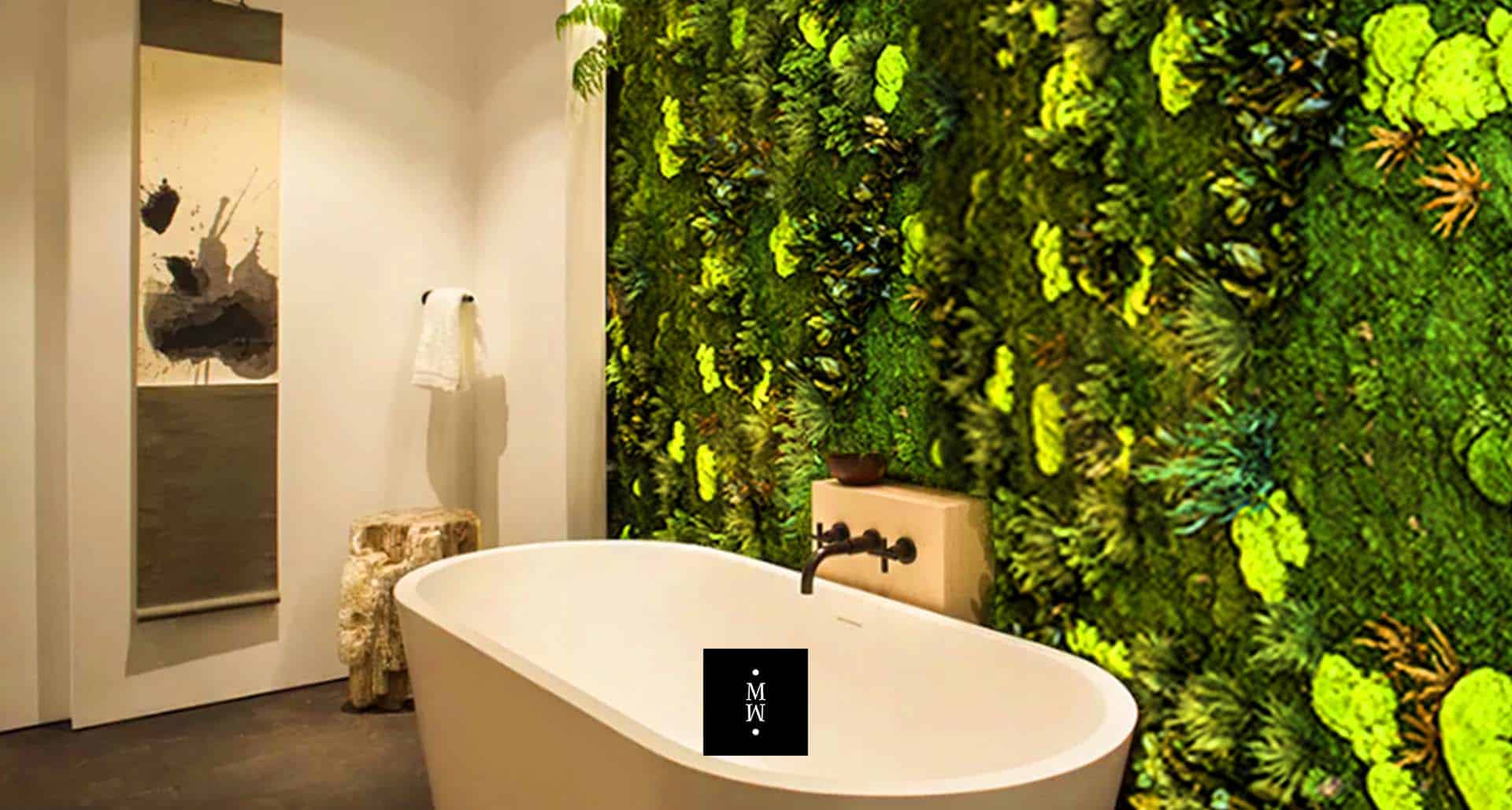Dschungelmooswand im Badezimmer
