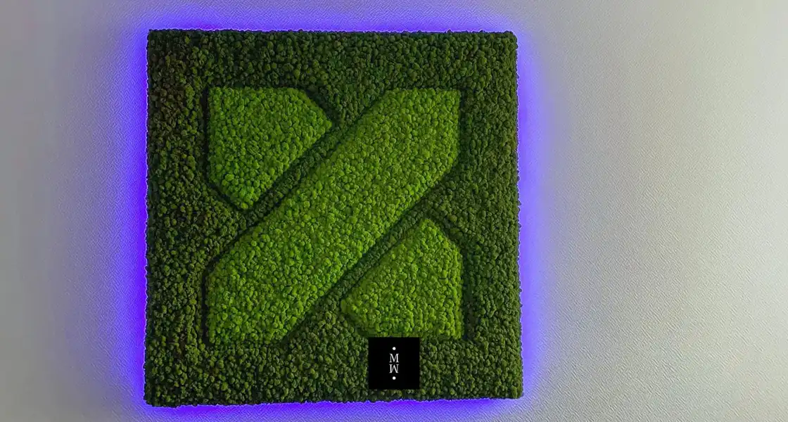 a green square with a purple light