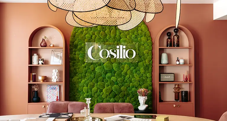 Edles Interior Design bei Cosilio mit Wand aus Moos, umgesetzt von moosmoos